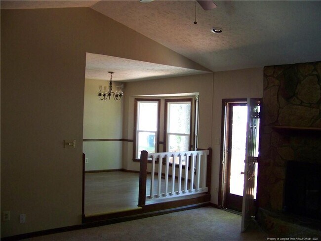 Building Photo - 667 Dowfield Dr