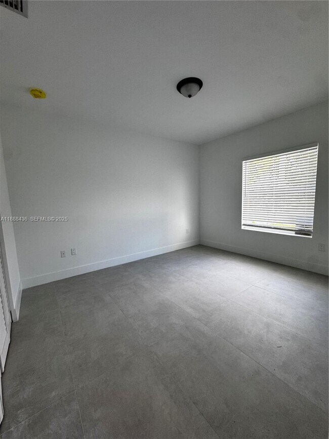 Building Photo - 2541 NW 9th St