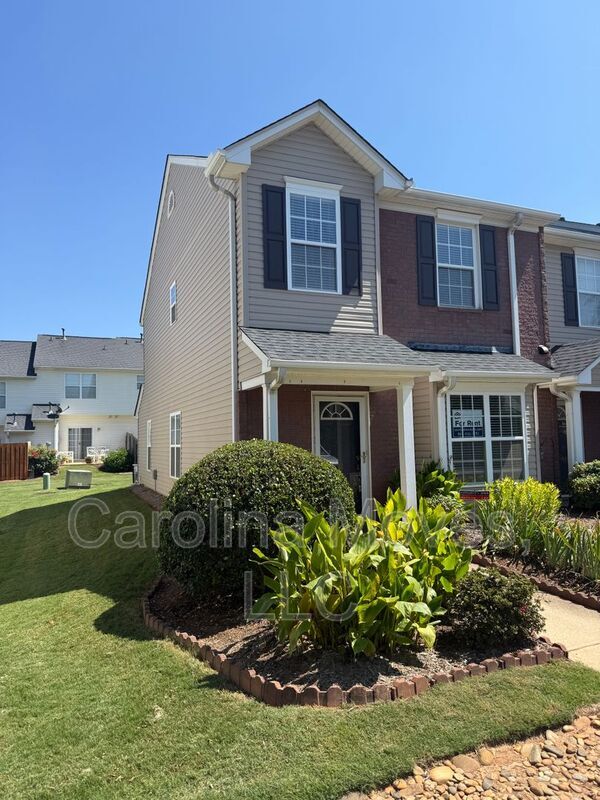 Building Photo - 733 Rock Hill Ct