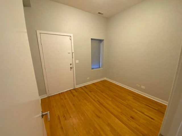 Building Photo - 1714 W Warren Blvd