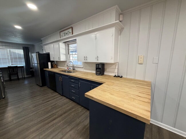 Building Photo - 3706 41st St