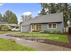 Building Photo - 6014 SE Insley St