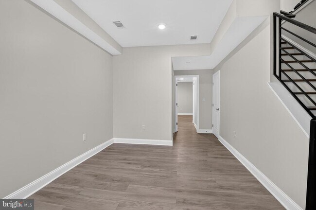 Building Photo - 519 N 11th St