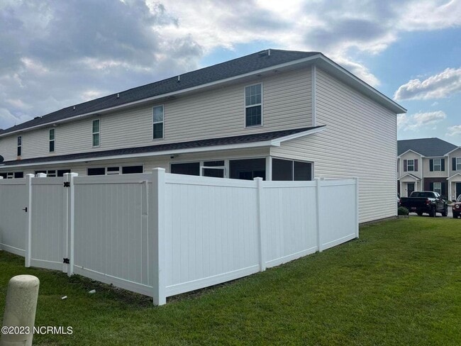 Building Photo - Welcome to Carolina Plantations!