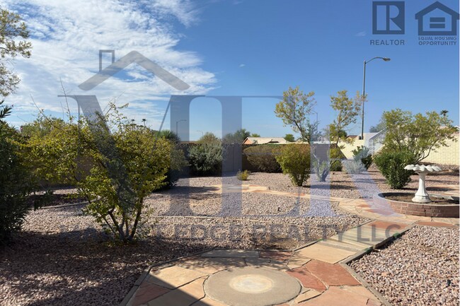 Building Photo - 3Bed/3Bath Home in 55+ Community in Sun Ci...