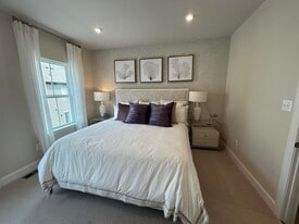 Building Photo - 3503 Carnaby St