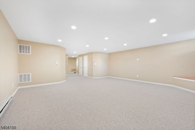 Building Photo - 119 Hoover Ave