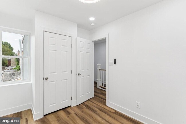 Building Photo - 807 N 42nd St