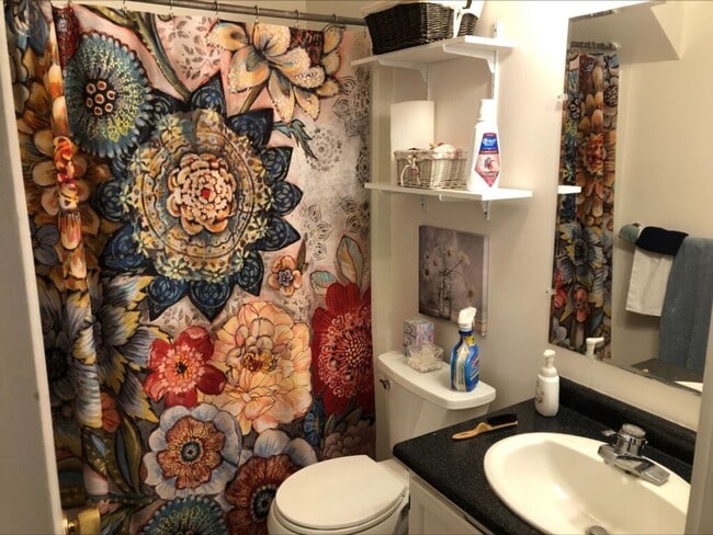 Building Photo - 3 Bedroom Condo in Hanover