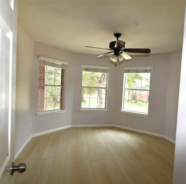 Building Photo - 6330 Bennington Springs Dr