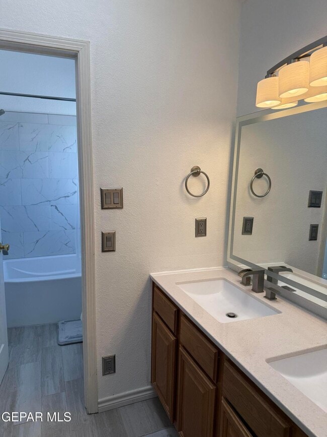 Building Photo - 1316 Black Ridge Dr