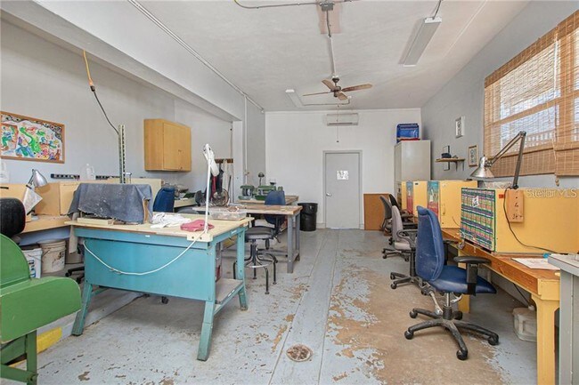 Building Photo - 2383 Netherlands Dr