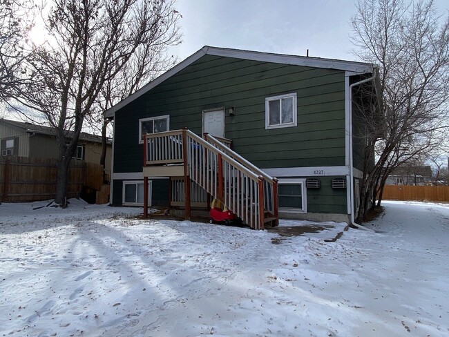 Primary Photo - 4-bedroom, 2-bath lower level duplex unit,...