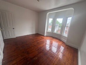 Building Photo - Spacious 5 Bedroom with Off Street Parking