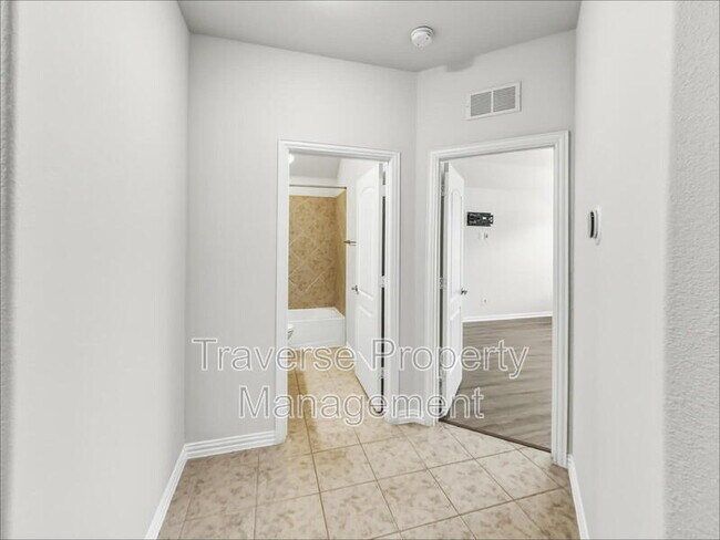 Building Photo - 8120 Charford Dr