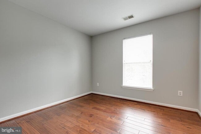 Building Photo - 8832 Papillon Dr