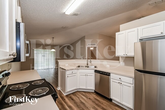 Building Photo - 5508 Ortega Park Blvd