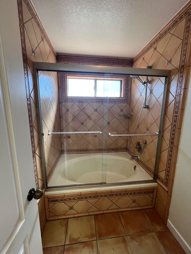 Building Photo - Spacious La Costa 3BR/3BA Townhome; gated complex w/pool, spa and tennis