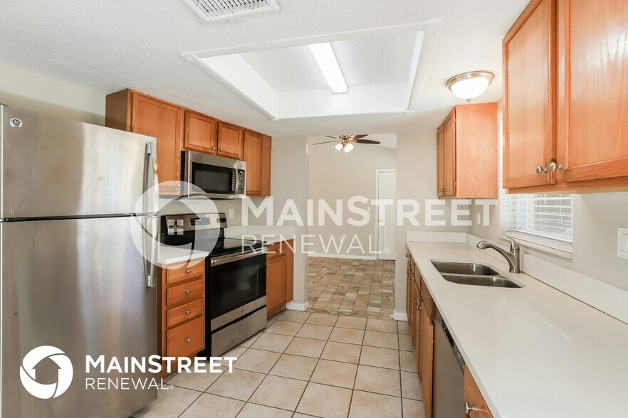 Building Photo - 3321 Bluestone Ave