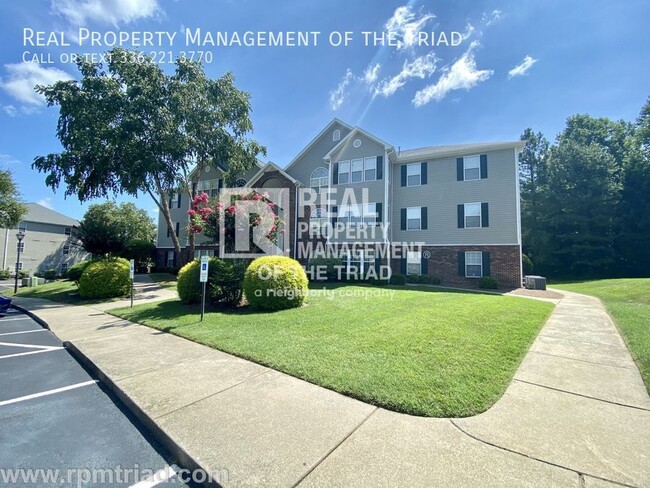 Building Photo - *Move In Special* Deacon Ridge Gated Commu...