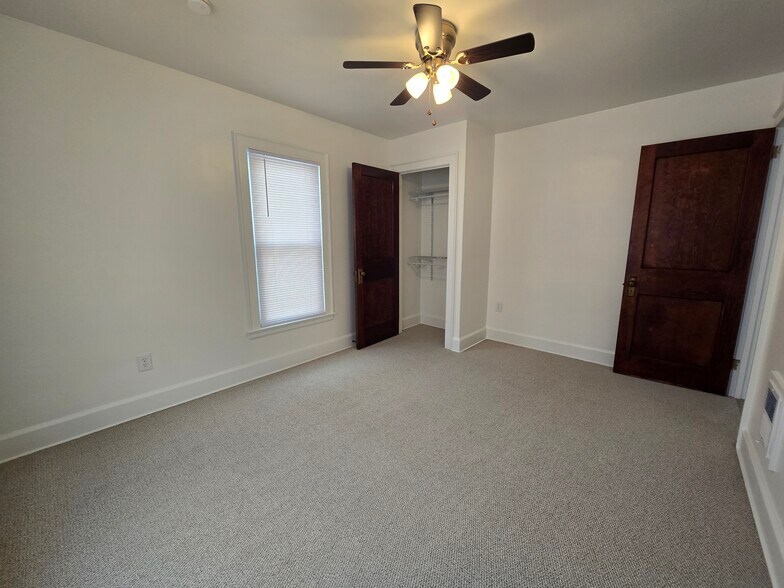 Building Photo - 819 Sheridan St