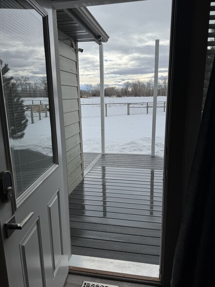 Master access to deck - 68 N Fawn Pl