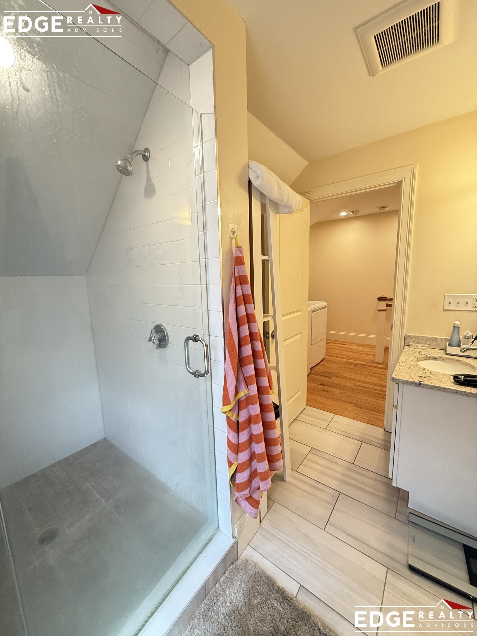 Building Photo - 23 Higgins St