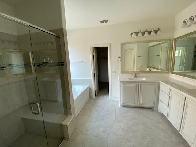 Building Photo - 307 Bluewood Dr
