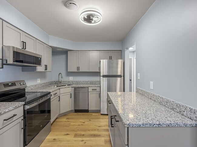 Building Photo - 2049 45th St