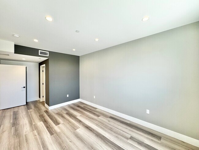 Building Photo - 11155 Huston St