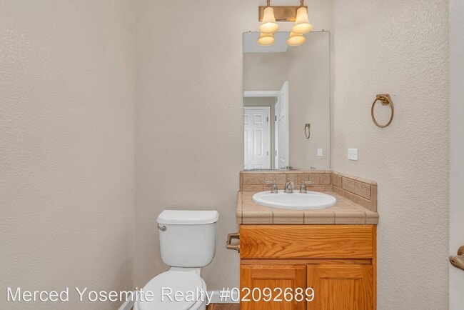 Building Photo - 4 br, 3 bath House - 490 Barclay Way
