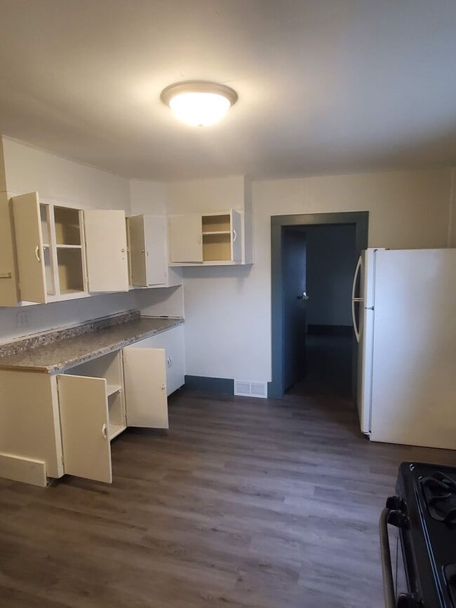 Building Photo - 936 Harrison Ave