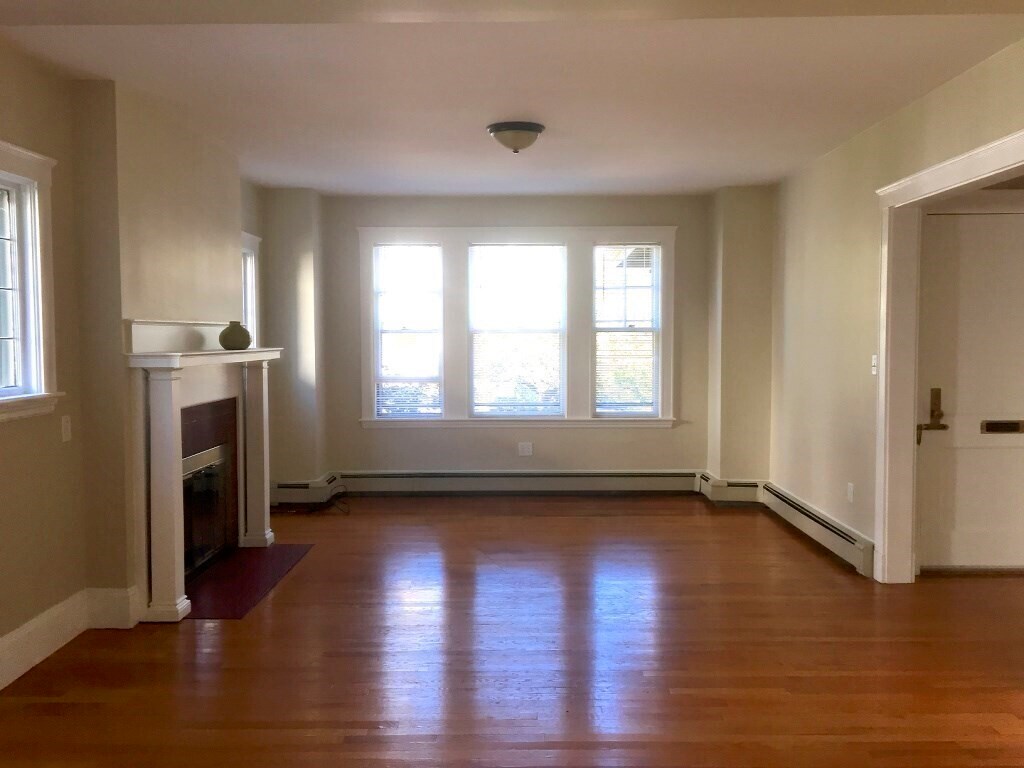 Building Photo - 90 Orchard St