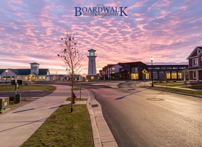 Building Photo - Modern 3-Bed Home with Yard & Amenities