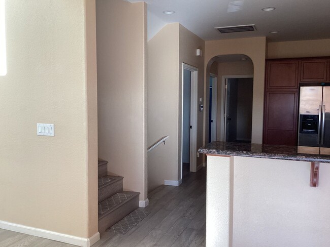 Building Photo - MOVE IN SPECIAL - 1/2 OFF THE 1ST MONTH RE...