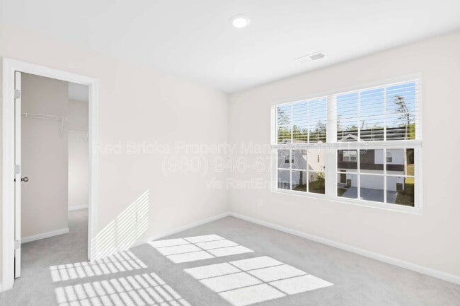 Building Photo - 13152 Hampton Bay Ln