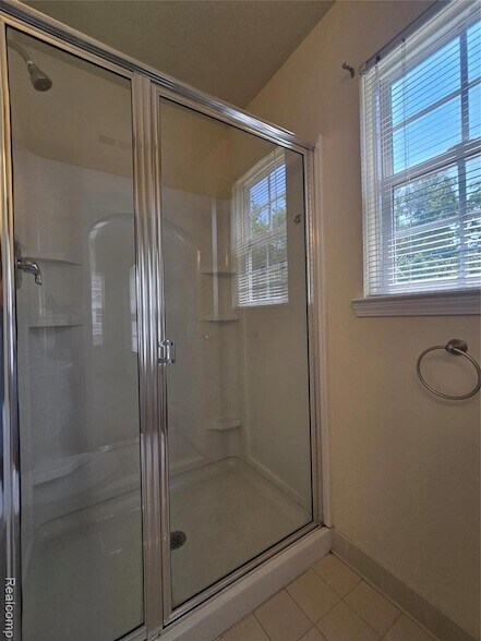 Building Photo - 27640 Hidden Oaks Dr