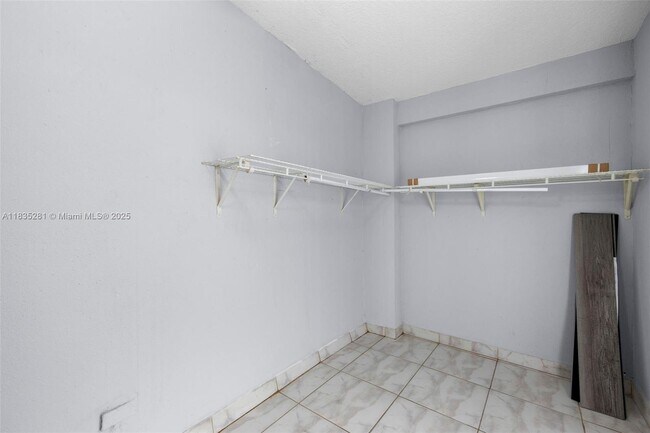Building Photo - 2028 SW 103rd Ct