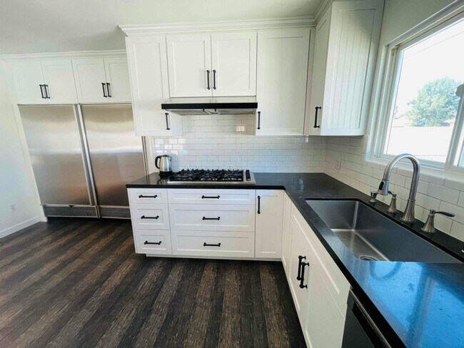 Building Photo - 7738 Penfield Ave