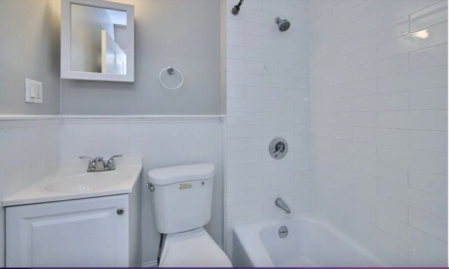 Building Photo - 128 G St