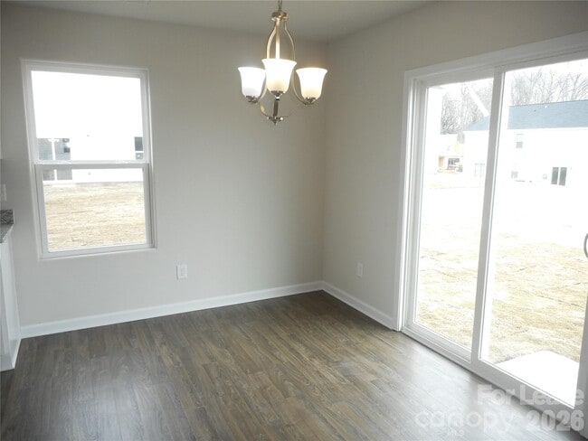 Building Photo - 2219 Latimer Ln