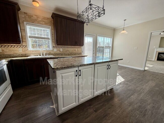 Building Photo - 2916 Hayward Ct