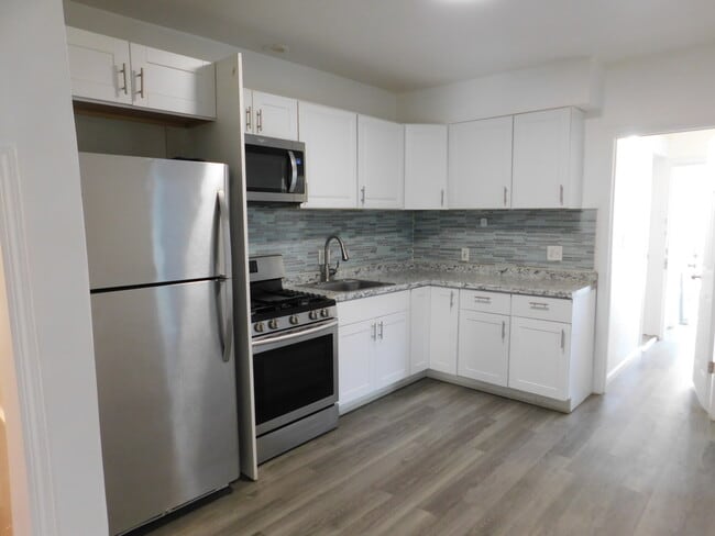 Building Photo - 768 Norman St