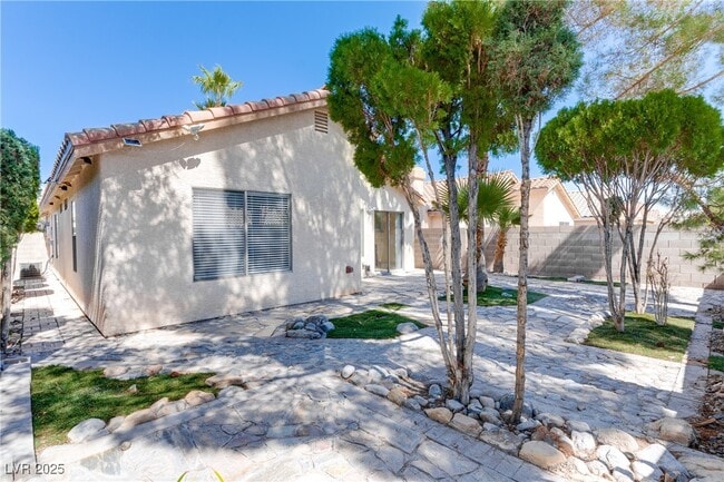 Building Photo - 7837 Quill Gordon Ave