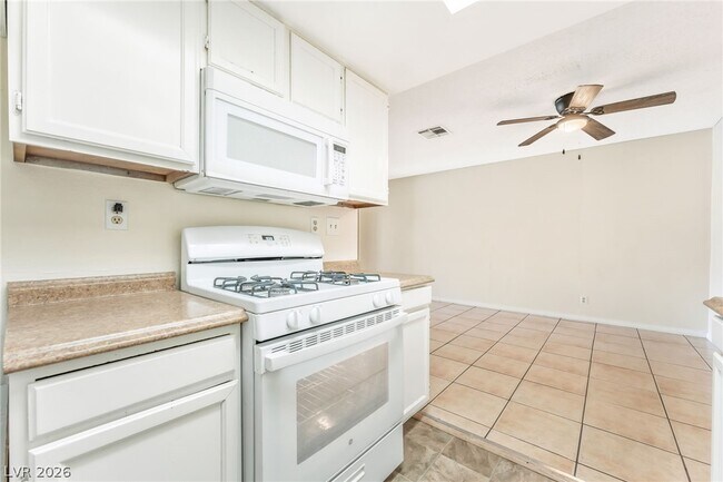 Building Photo - 457 N Lamb Blvd