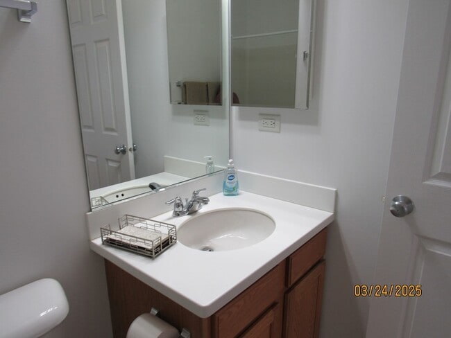 Building Photo - 494 S Jade Ln