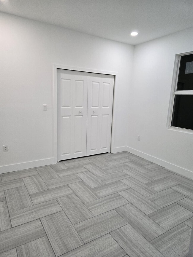 Building Photo - 239 Ave Del Centro