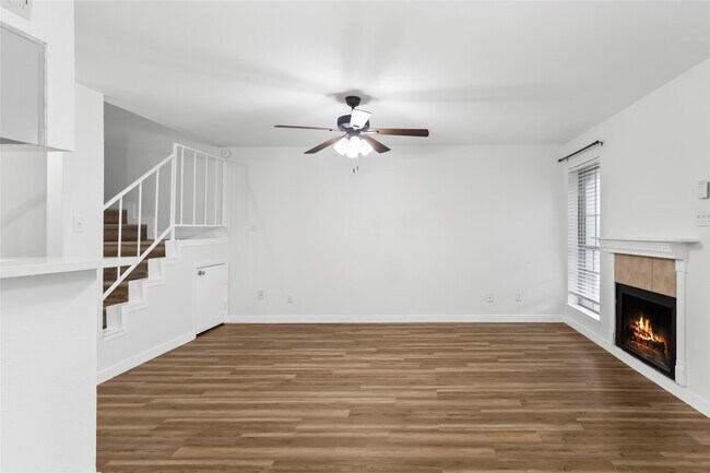 Building Photo - 18800 Egret Bay Blvd