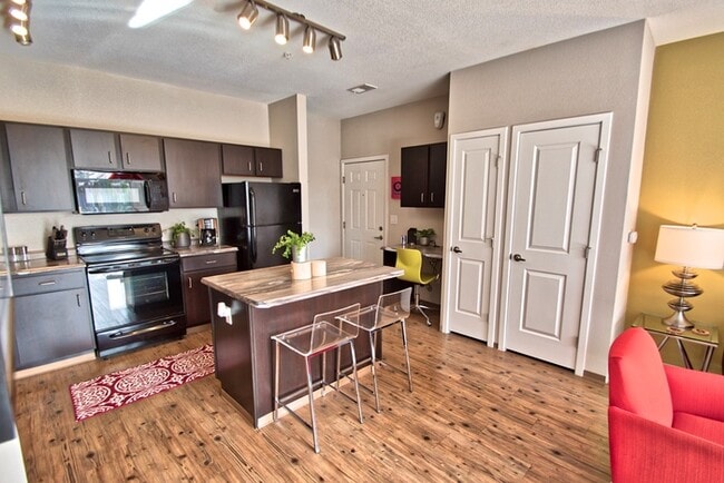 Primary Photo - Find Your Perfect Fit At Terra Vida!