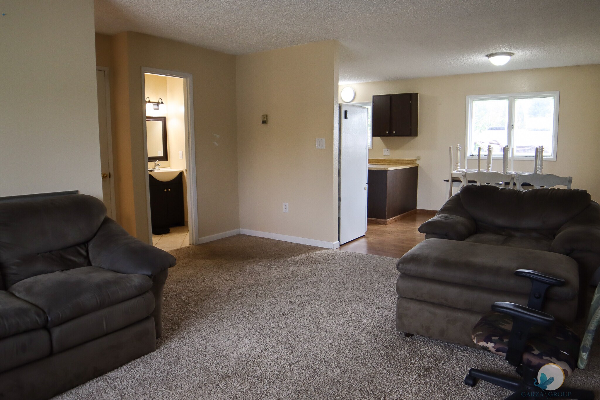 Upstairs Living / Kitchen / Dining - 1762 Cottonwood St